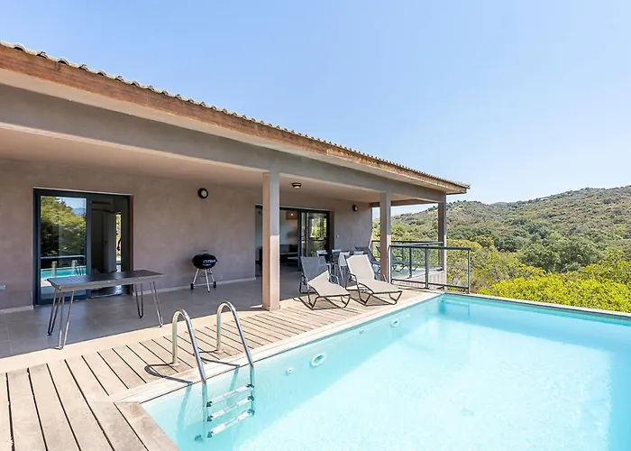Les De Lorello Villa