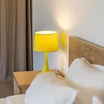 Les De Lorello