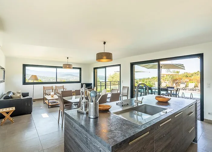 Willa Les De Lorello *