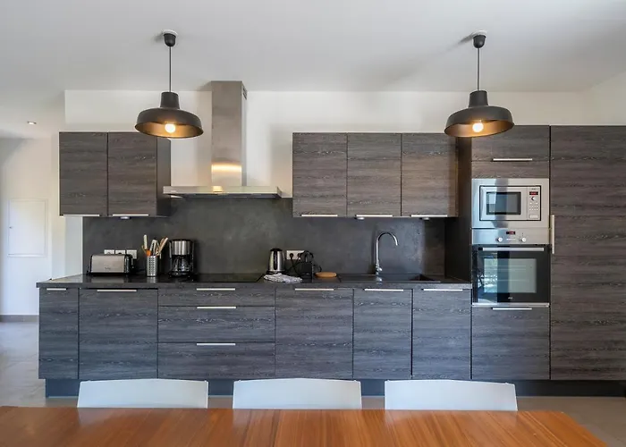 Willa Les De Lorello