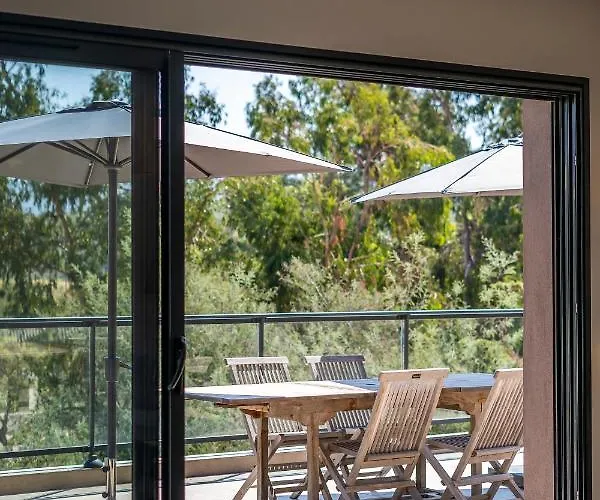 Willa Les De Lorello