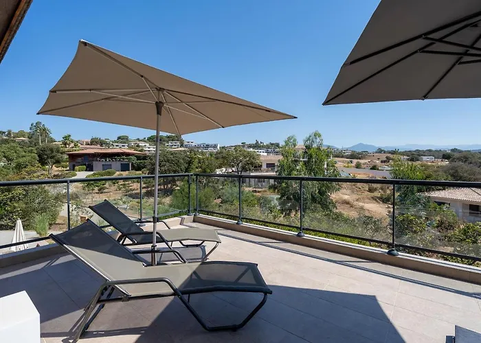 Willa Les De Lorello *