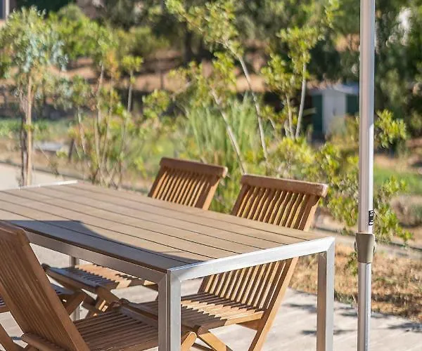 Willa Les De Lorello